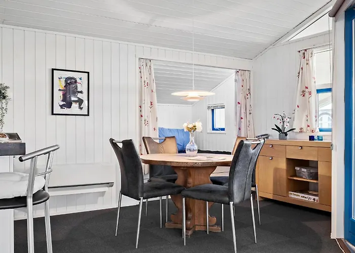 Cozy In With Sauna Ferienhaus Sjolund